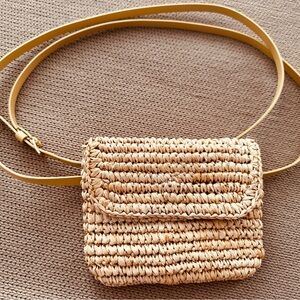 Madewell Raffia Waist bag. NWOT. One size. Adjustable. Natural color. Versatile✨